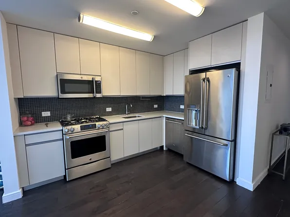 309 Gold Street image 4 of 14