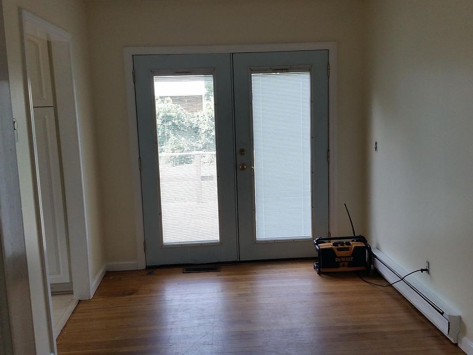 2nd image of 117 Mount View Rd