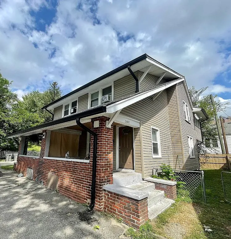 3 bed, 1212 sqft, $1,450 — Photo 1