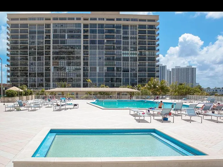 1980 S Ocean Dr #17 — Photo 12