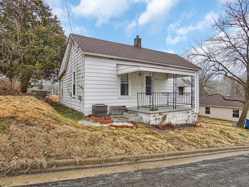 1st image of 239 Summit Ave