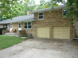 117 E 6th Ave, Naperville, IL 60563