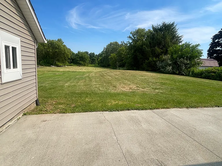 6112 Burtch Rd — Photo 8