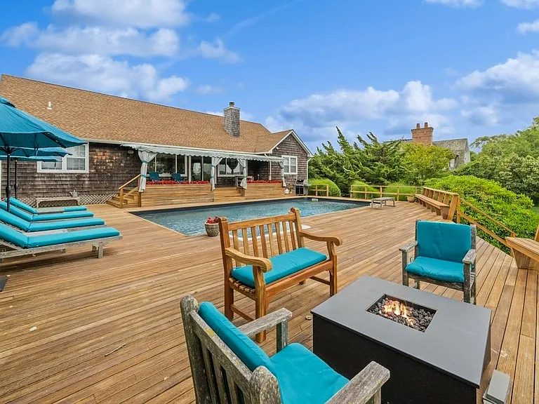70 Mill Pond Ln — Photo 8