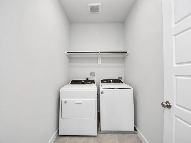3830 Glossy Lake Dr — Photo 31