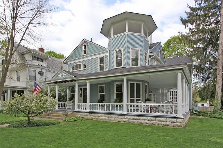 1st image of 703 Oakwood Ave