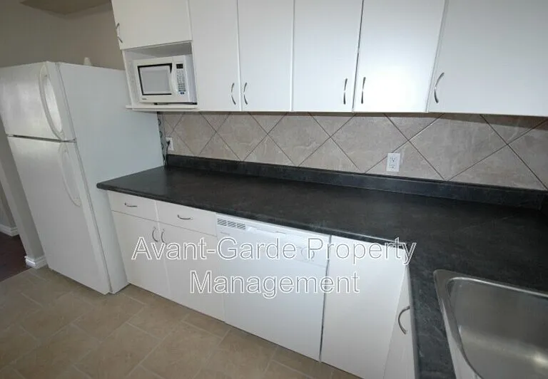 11635 111a Ave NW — Photo 14
