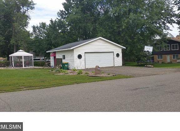 3rd image of 602 N Holcombe Ave