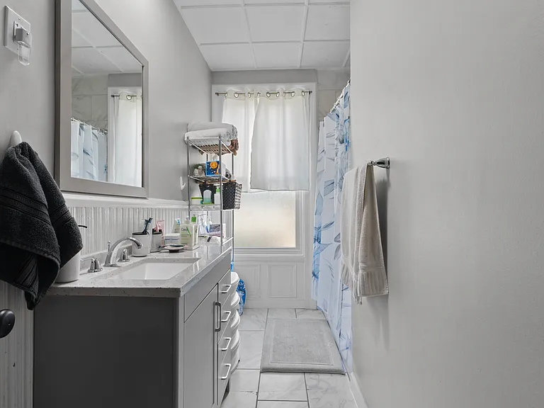 1 Franklin Pl #2 — Photo 16