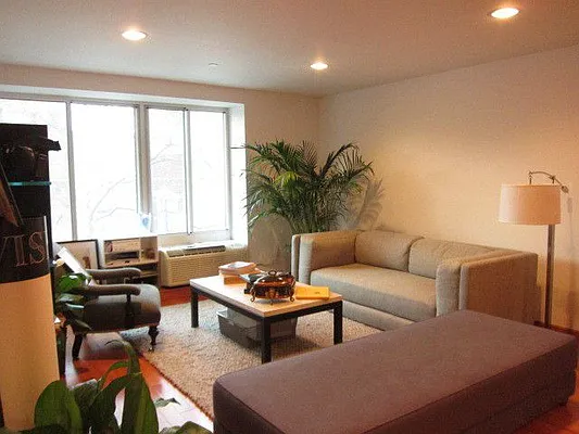 Rented by Kian Realty | media 26