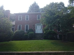 30 Baker Cir, Brookline, MA 02467