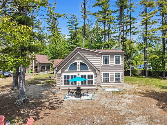 5th image of 89 Woodbury Drive