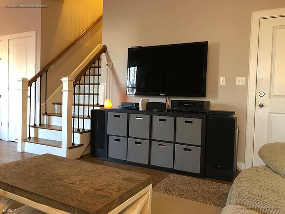 842R Dorchester Ave. #1L Boston (Dorchester) Shared Unit Pho