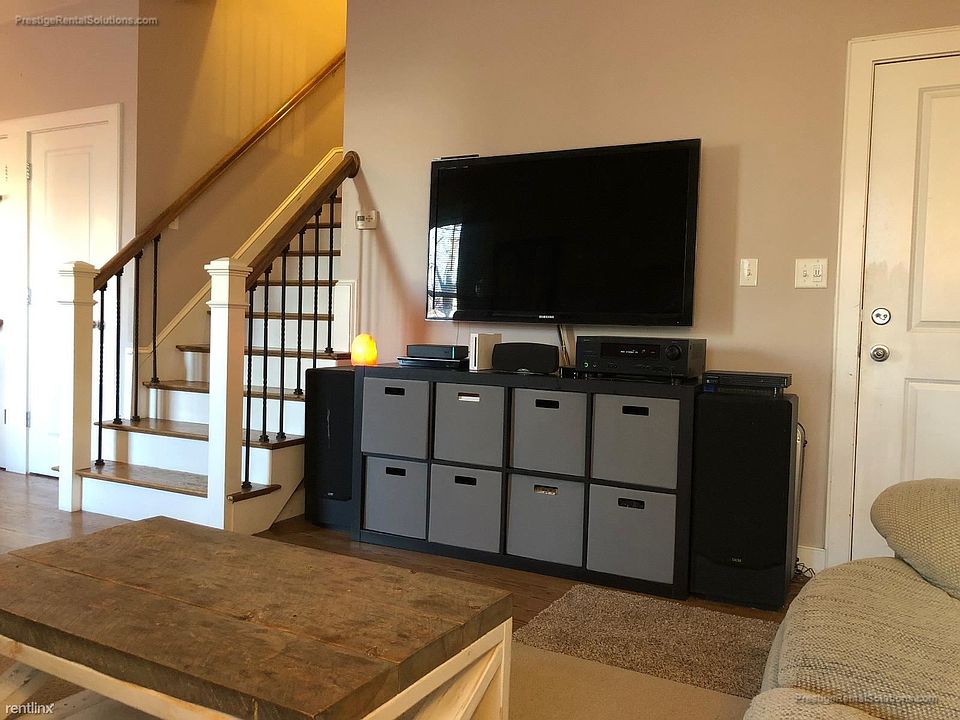 842R Dorchester Ave. #1L Boston (Dorchester) Shared Unit Pho
