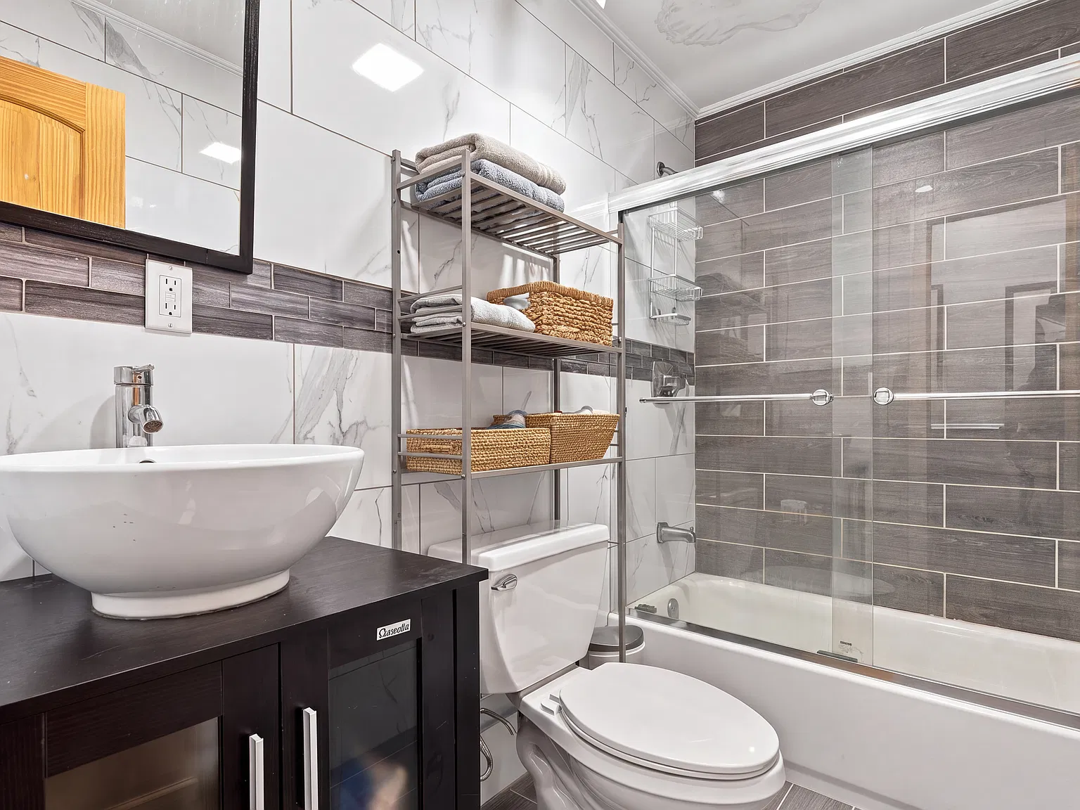 457 Lafayette Avenue — Photo 4