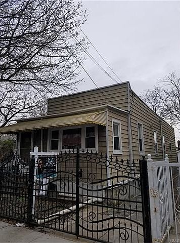 1st image of 918 E 215th St