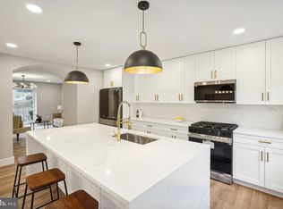 9273 Bailey Ln, Fairfax, VA 22031