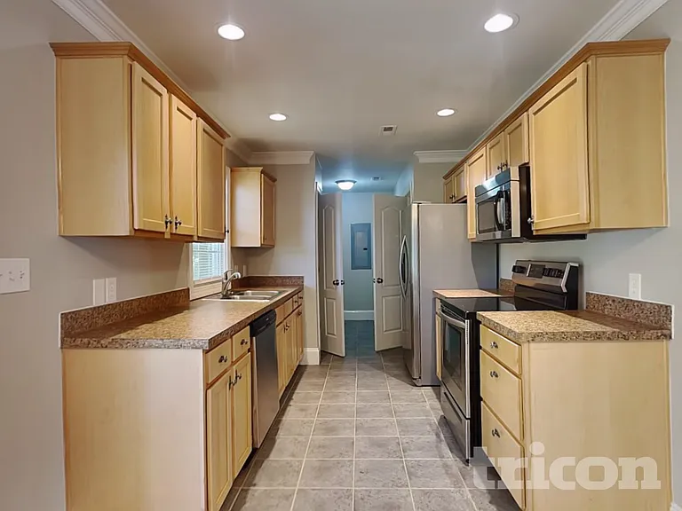 115 Shenandoah Loop — Photo 4