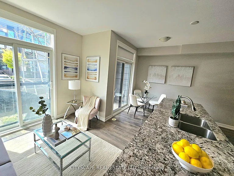 31 Florence St #9 — Photo 9