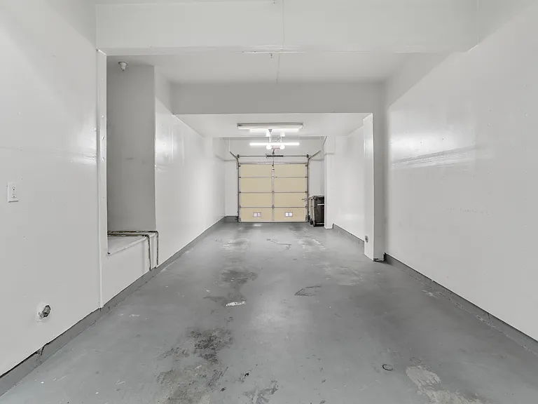 2189 Beech Cir #1 — Photo 19