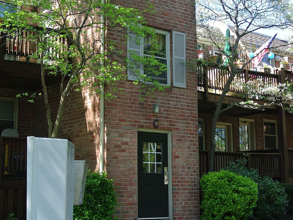 1st image of 319 Whites Rd APT E1