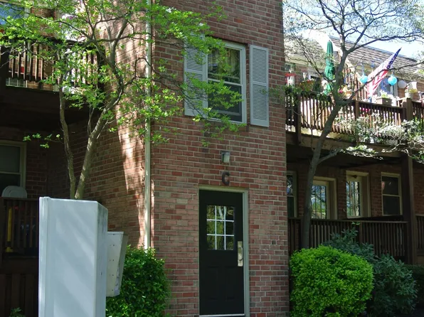 Parkside Manor Apartments