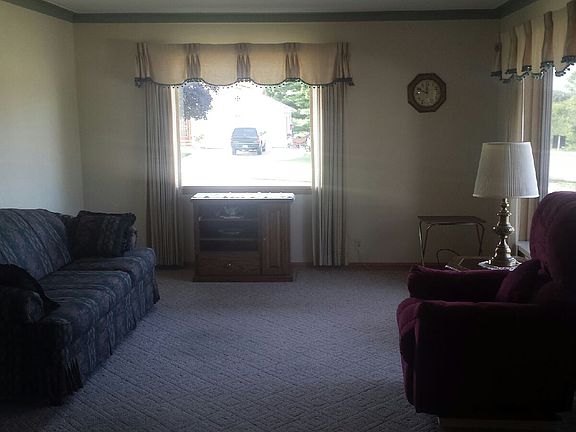 4th image of 1585 96th Ave