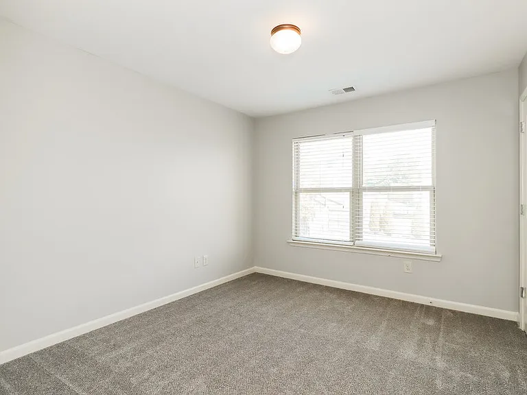 46 Hamilton Blvd NW — Photo 13