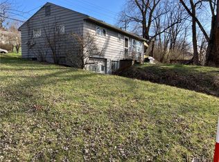 2570 Reiter Rd, Pittsburgh, PA 15235