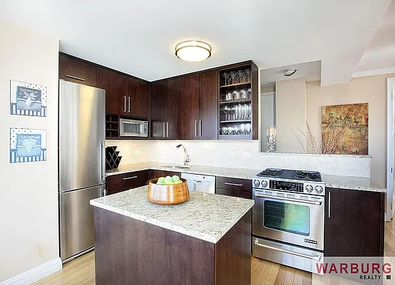 Sold by Warburg | media 19