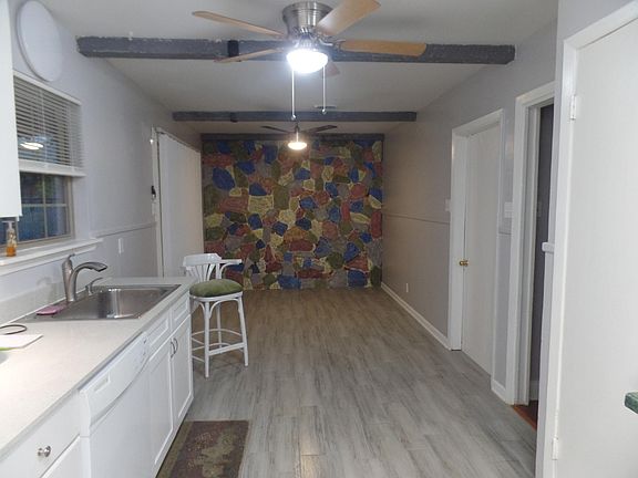 2nd image of 210 Middlebury Dr