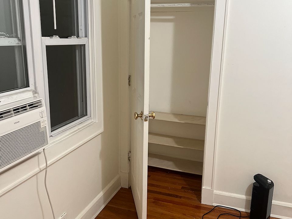2nd image of 243 Jackson Ave
