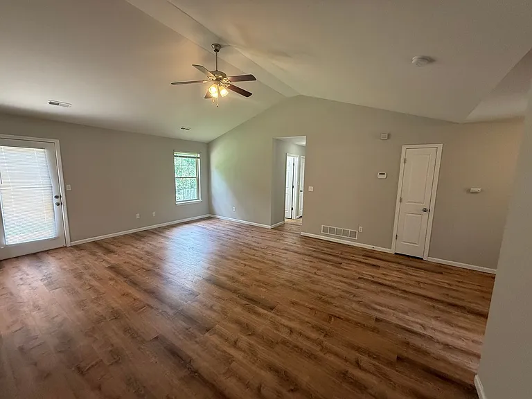 1432 Bodie Dr — Photo 12