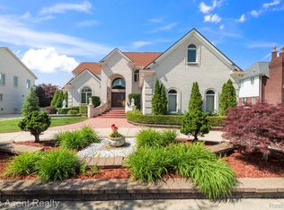 13205 Van Pamel Dr, Shelby Township, MI 48315