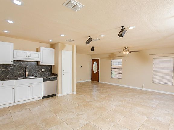 4th image of 6842 Maple Springs St