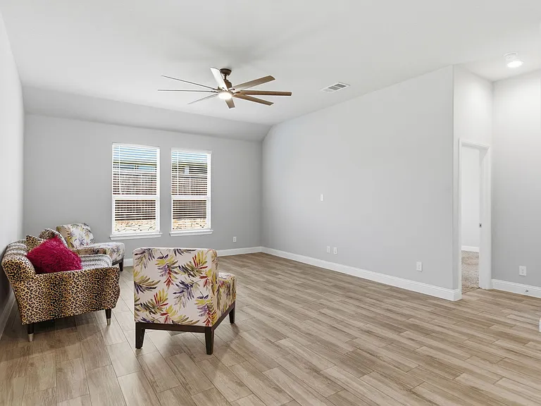 1017 Almond St — Photo 11
