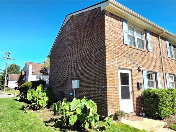 898 Elizabeth Ct, Virginia Beach, VA 23451