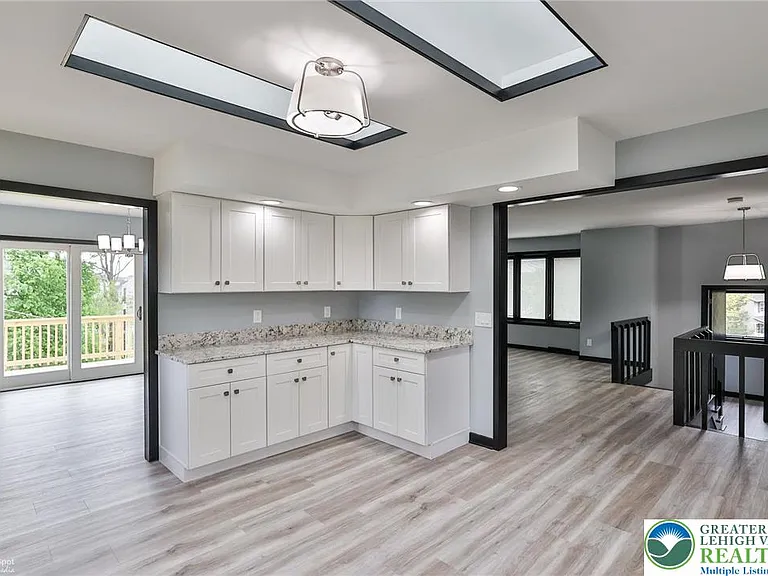 4410 Circle Dr — Photo 48