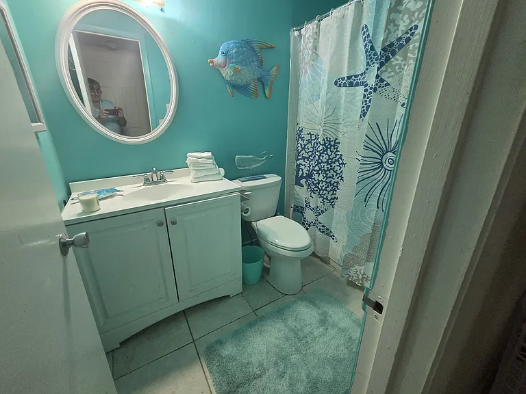 2701 Hidden Lake Dr N — Photo 2