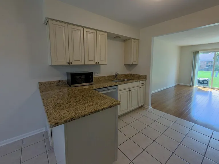 11575 Lynhurst Dr — Photo 18