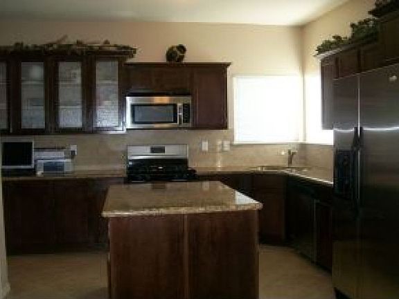 3rd image of 11129 Acoma St