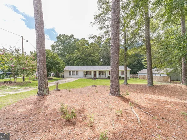 2737 Camp Mitchell Rd, Loganville, GA 30052