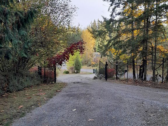 Property entry gate
