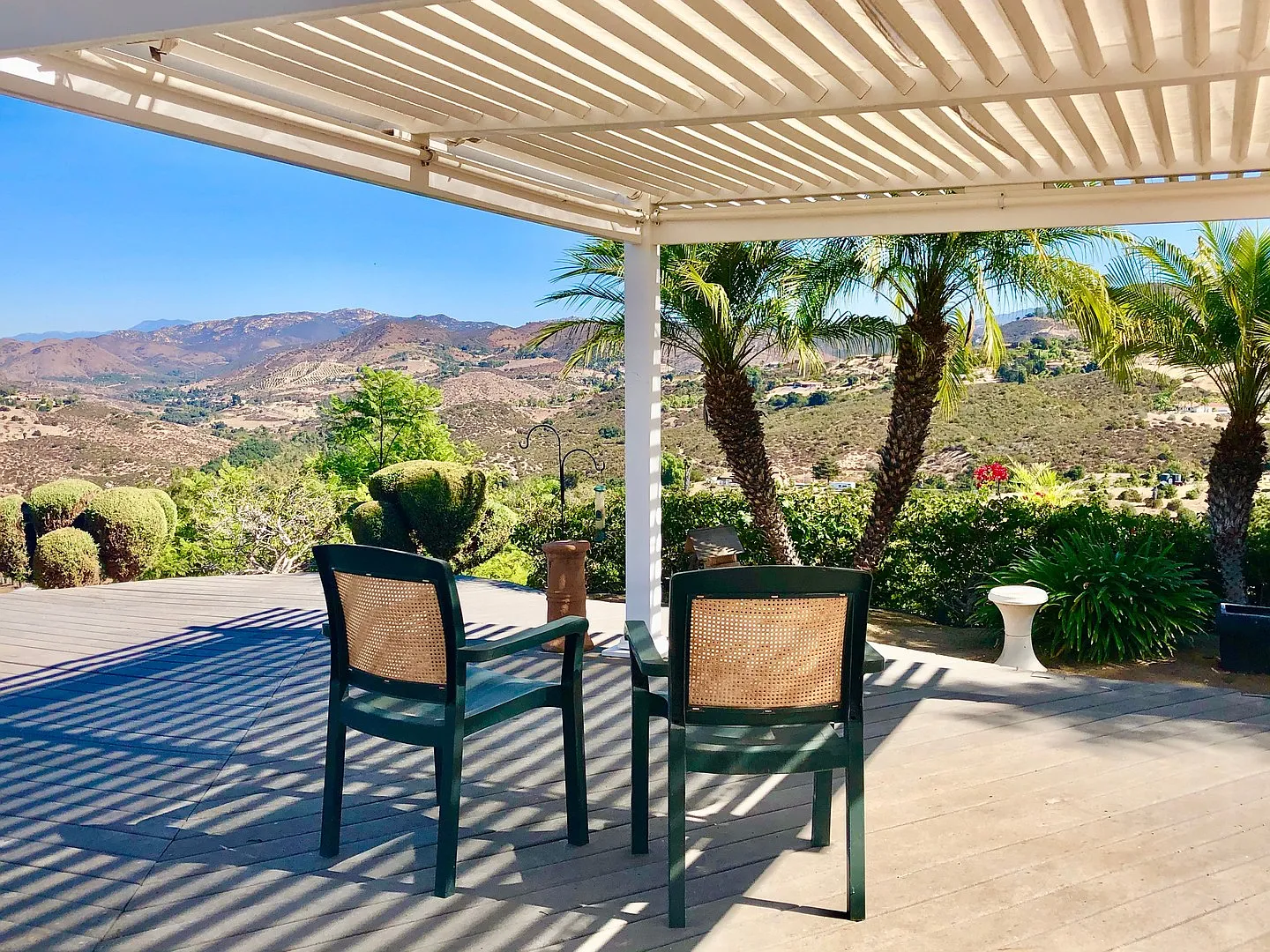 Beautiful Custom Home in Fallbrook, just minutes from town, Million Dollar Views, and Privacy a P... — Photo 1