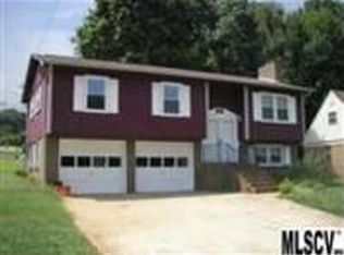 1520 Meadowbrook Ln, Hickory, NC 28602