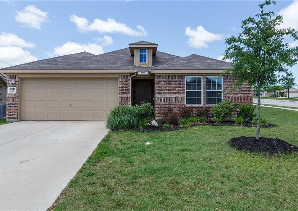 1st image of 5085 Royal Springs Dr