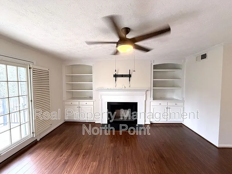 3513 Essex Ave — Photo 7