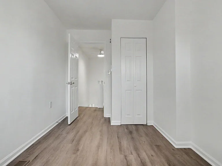 1028 Kenyon St NW — Photo 12