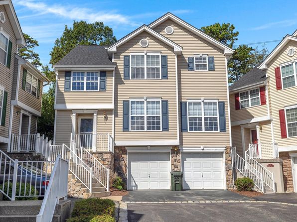 35 Brock Ln