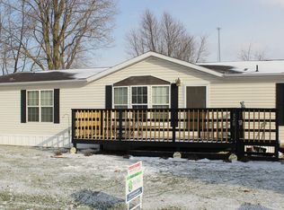 320 Hunt Dr, Dalton City, IL 61925